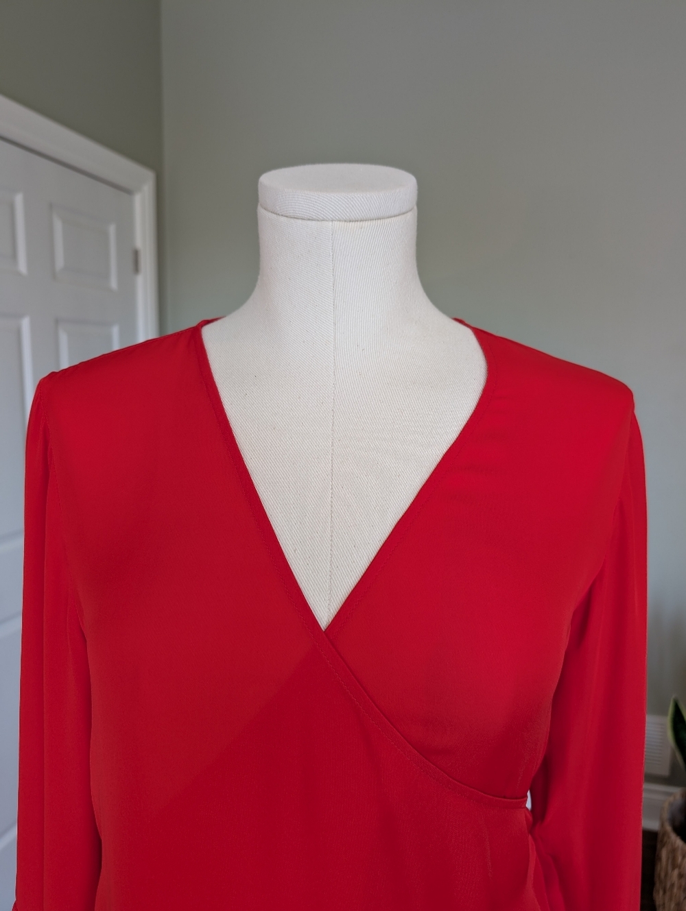 Red Ruffle-Sleeve Tie-Back Blouse - Picture 3 of 16